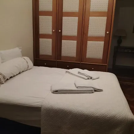 Iv Double Bed Avenida Da Republica Penzion