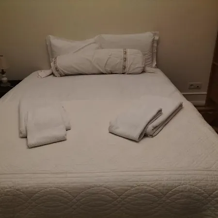 Iv Double Bed Avenida Da Republica بيت ضيافة Lisboa